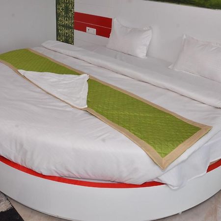 Hotel Blue Bell Raiwala Екстериор снимка