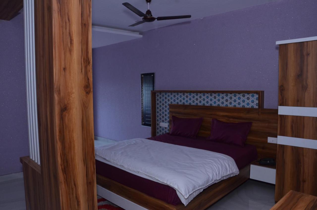 Hotel Blue Bell Raiwala Екстериор снимка