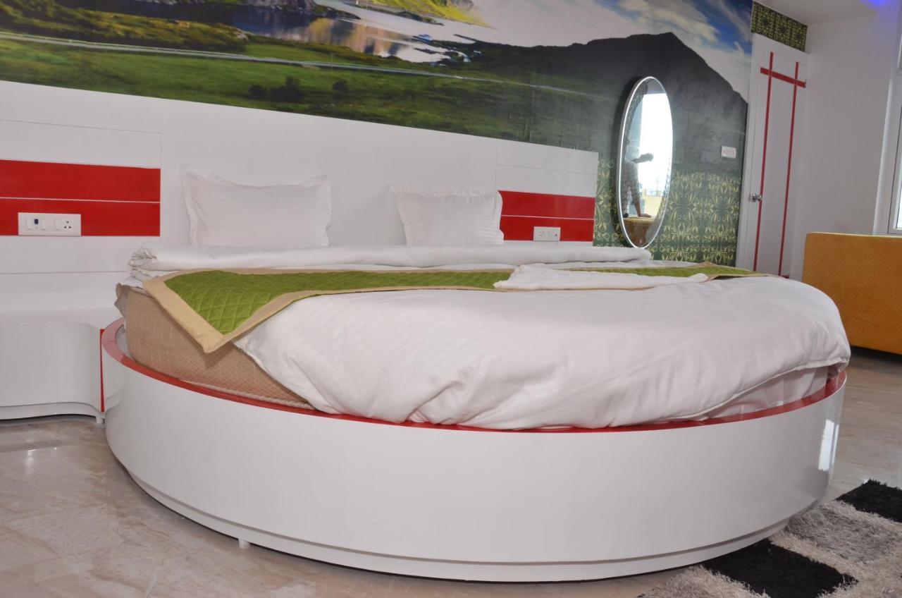 Hotel Blue Bell Raiwala Екстериор снимка